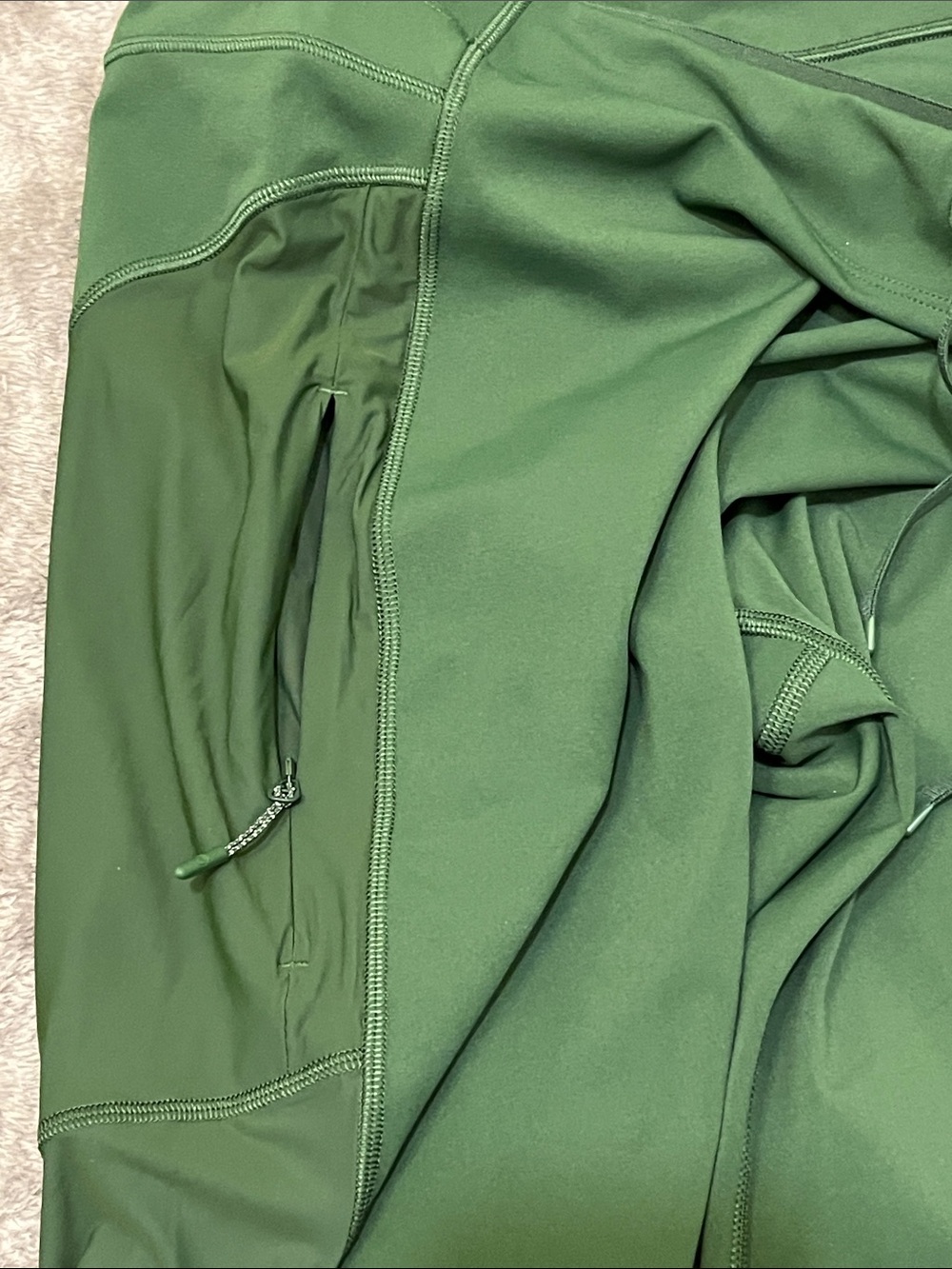 🆕 Lululemon No Line HR Run Short 8” in Ivy Grove, size 12 or 8 - Picture 5 of 7